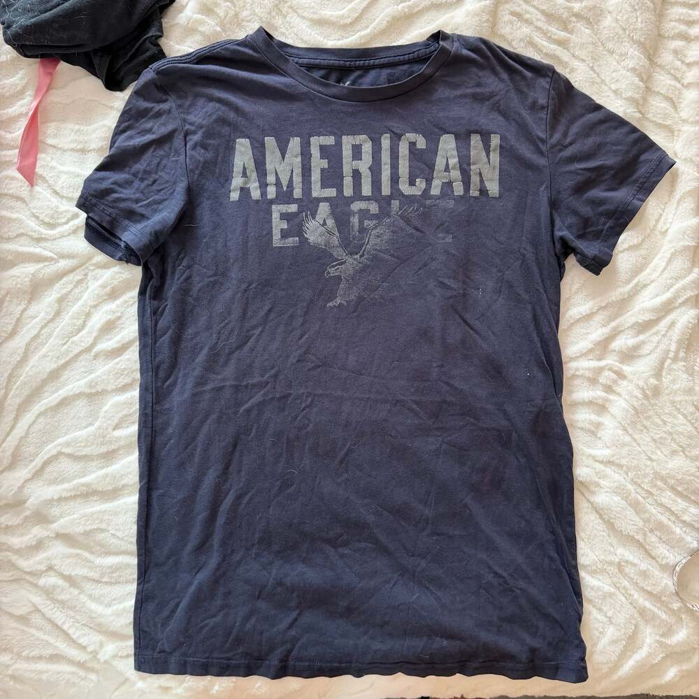 American Eagle SS Navy Blue T-Shirt Size L and 50 similar items,